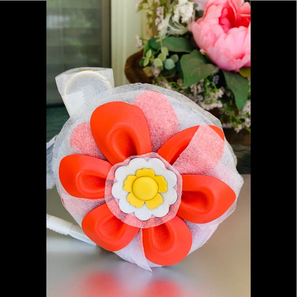 Kate Spade Petal 3D Flower Coin Purse NWT - Picture 5 of 10